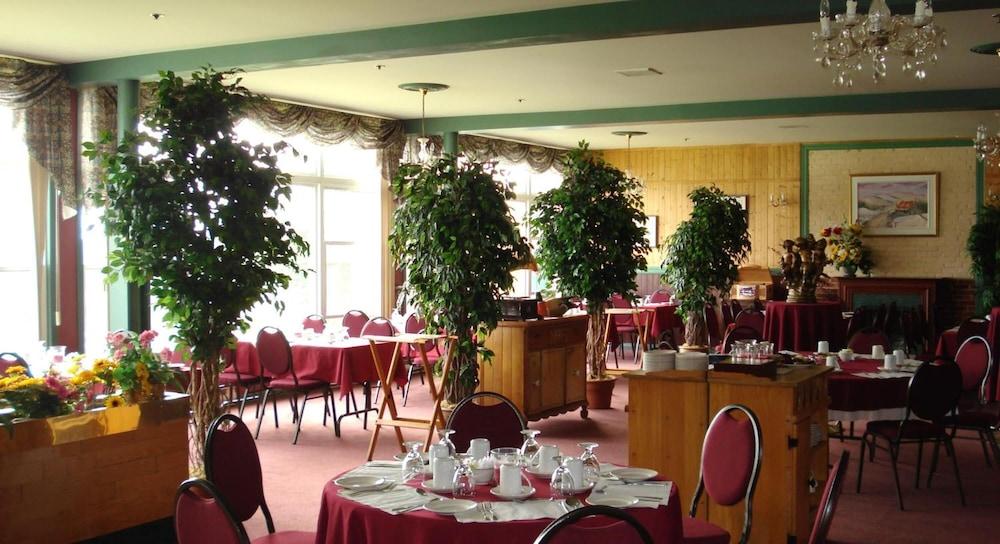 Hotel La Caravelle Baie-Comeau Exterior photo